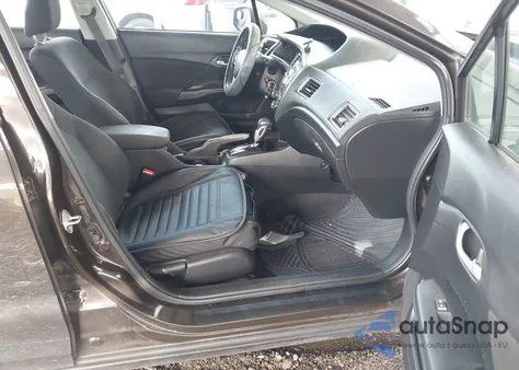 2013 Honda Civic Hf z USA, uszkodzony, nr VIN 2HGFB2F60DH529480